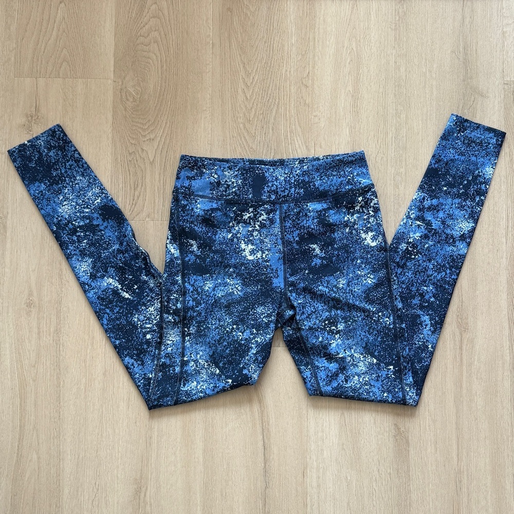 UNDER ARMOUR High Rise Legging - Size M - EUC